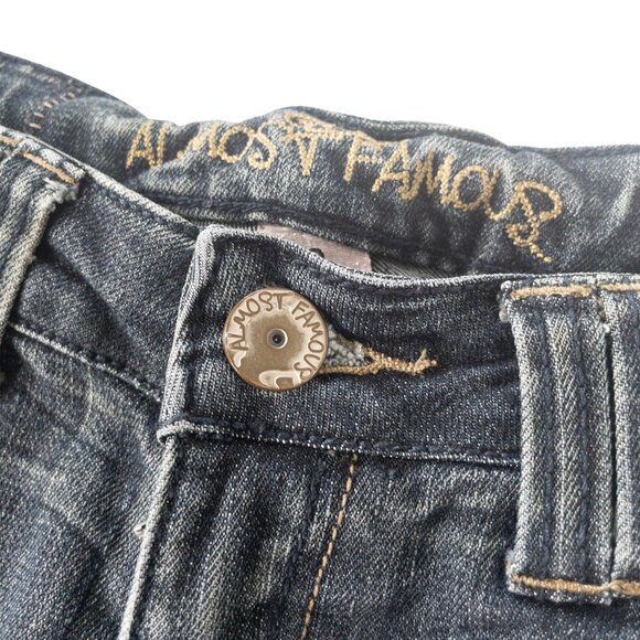 Almost Famous Y2K Low Rise Juniors Size 3 Faded Detail Pocket Dark Denim - Picture 14 of 14